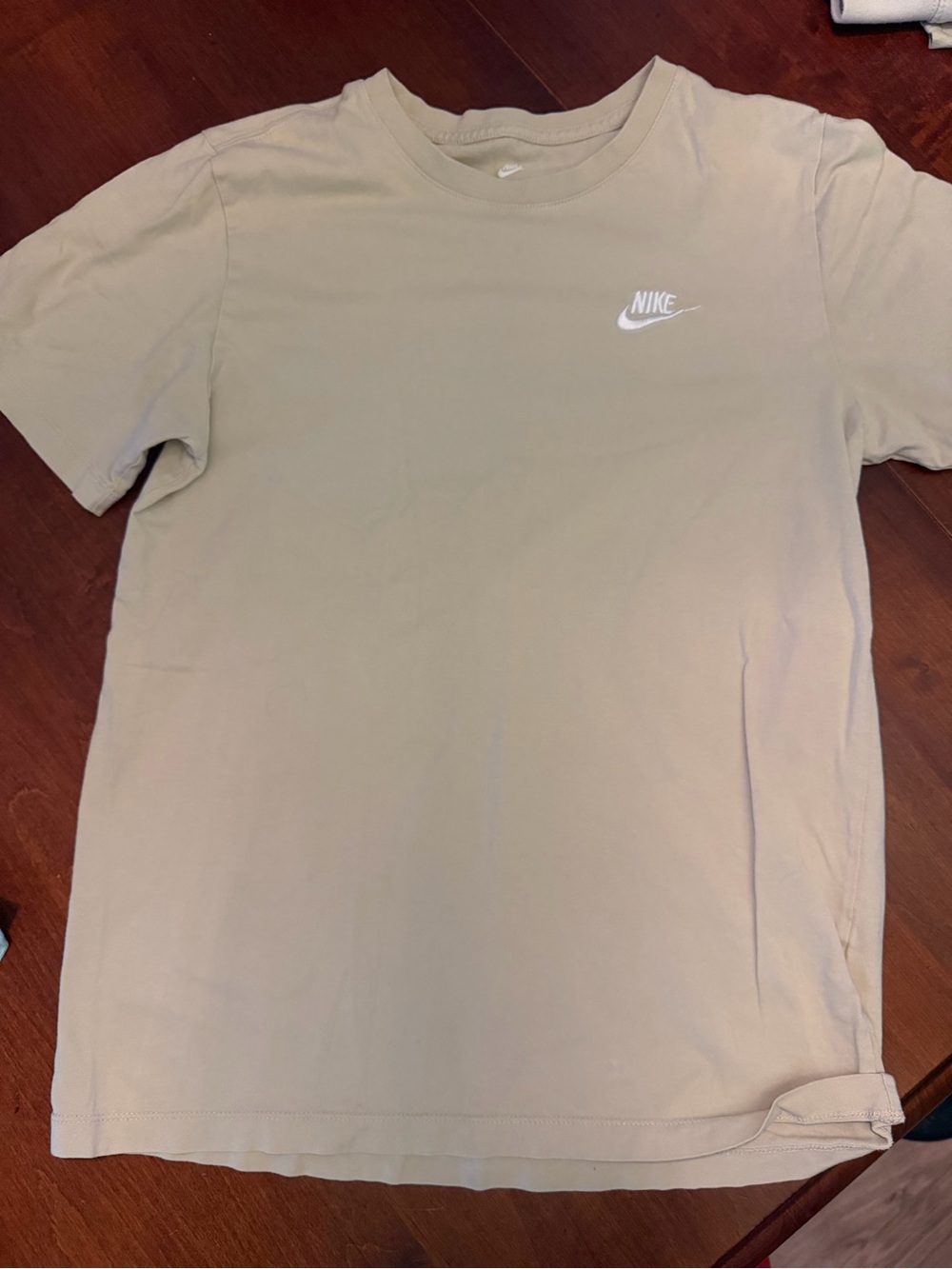 Nike Short Sleeve Crew T-Shirt in Light Beige with White Logo